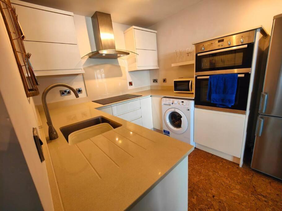 Holywood Sea Renity Apartment Bagian luar foto